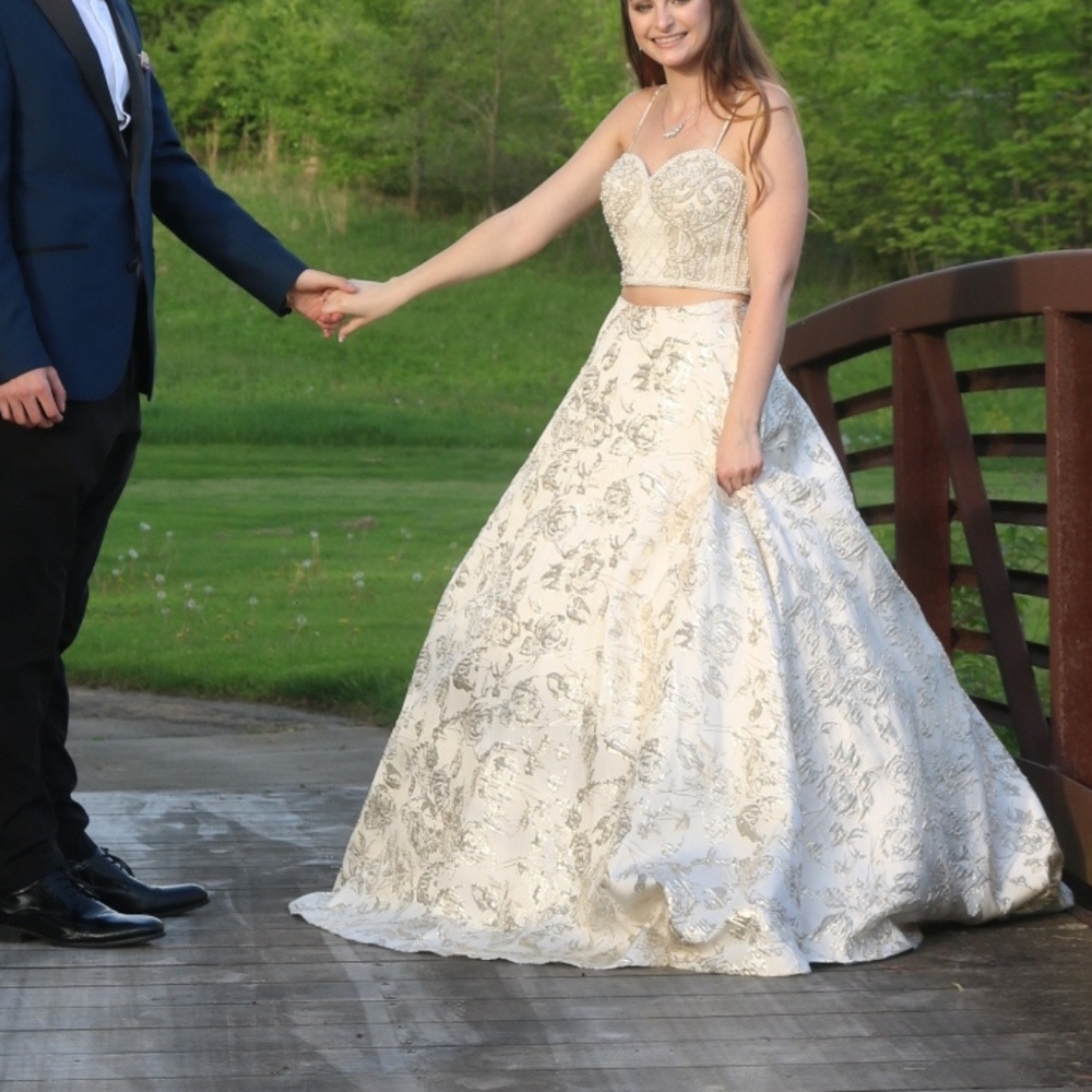 Henris cloud nine prom dress